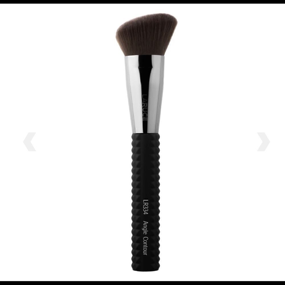 LARUCE Angle Contour Brush ! Amazing quality